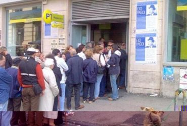 Poste_-_fila.jpg