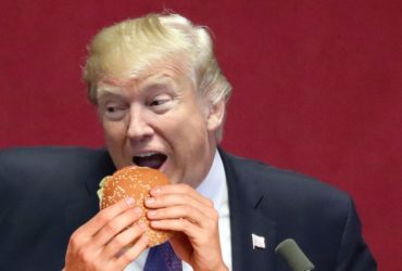 trump_eating_burger.jpg