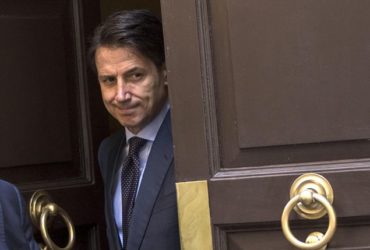 Risultati immagini per conte presidente del consiglio biografia