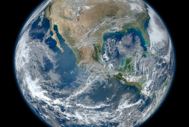 Earth - di Rich Chabarwa (CC BY 2.0)